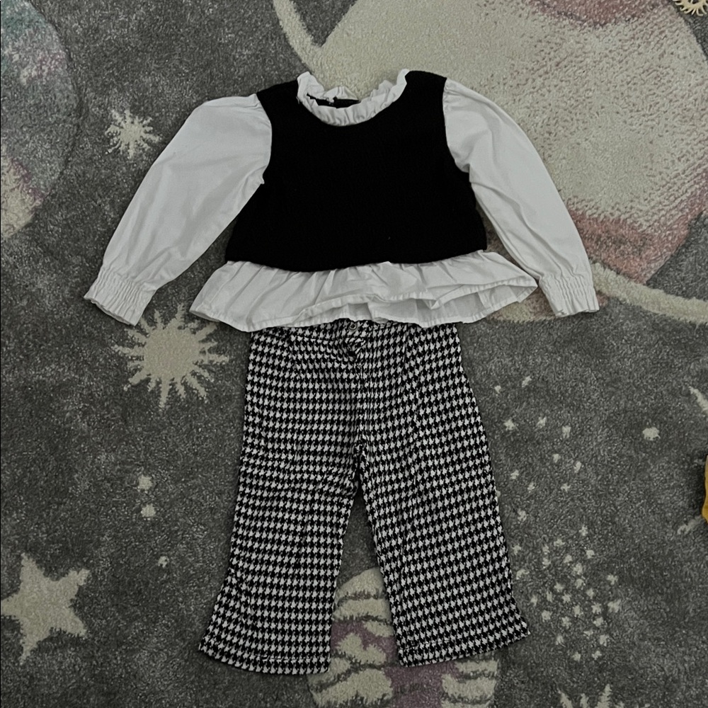 Black and White Houndstooth Outfit